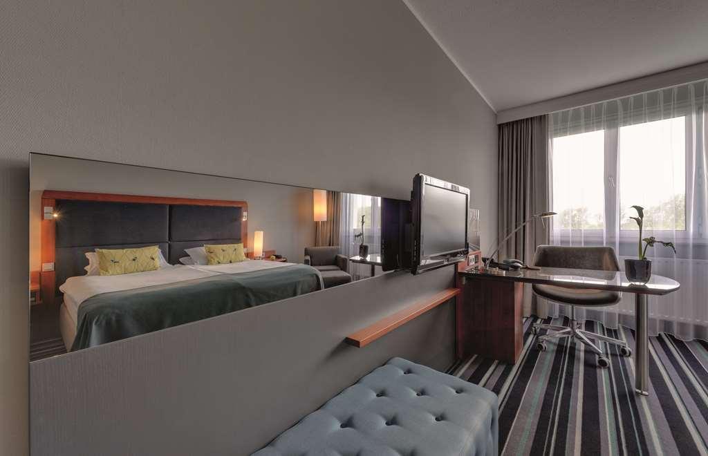hotel-thumb