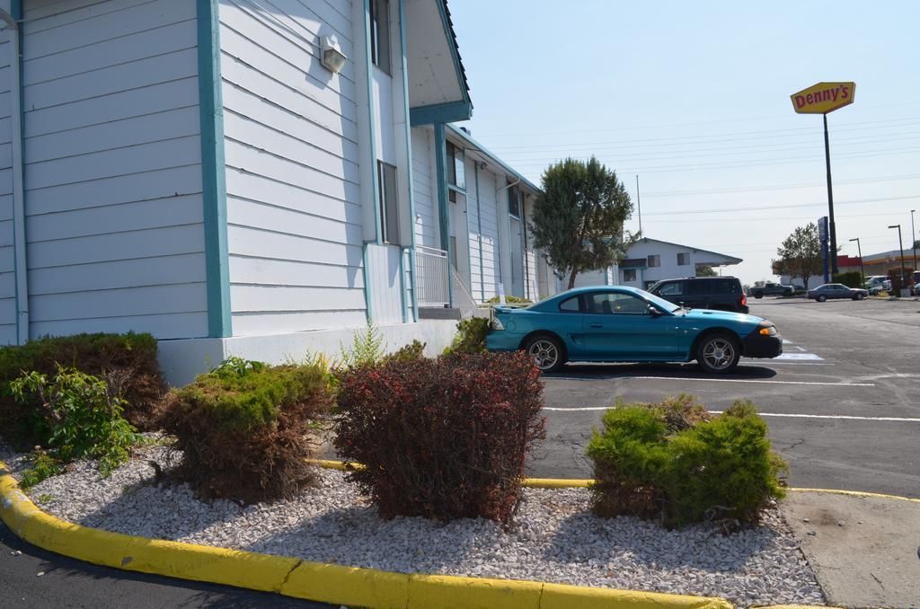 Nampa Inn & Suites