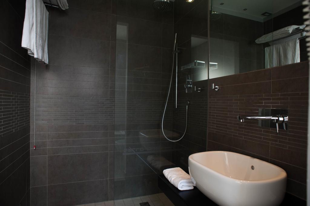 Ferro Hotel