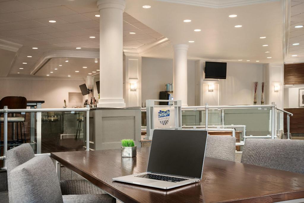 Hotel Crowne Plaza Englewood, USA, Englewood. Großes 2