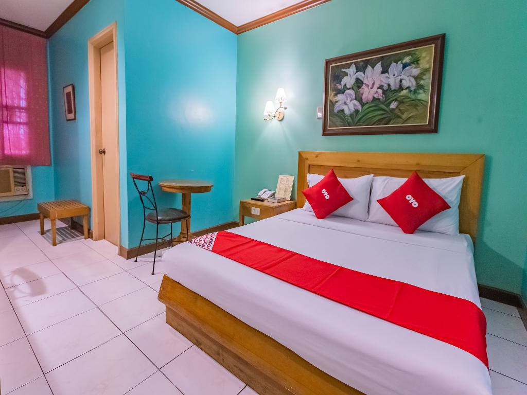Rosas Garden Hotel  