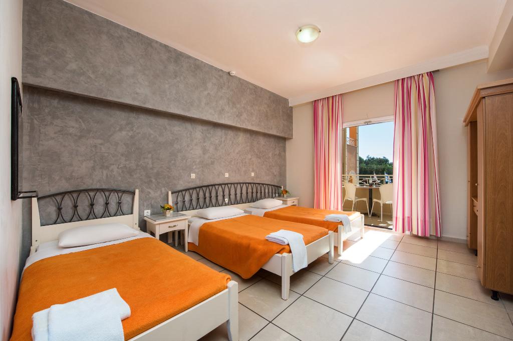 Kavos Plaza