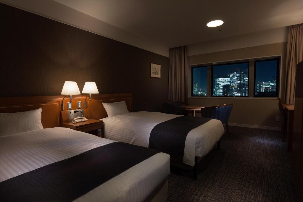 Toshi Center Hotel