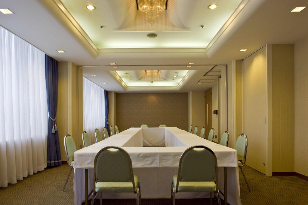 Takamatsu Tokyu REI Hotel - Conferences