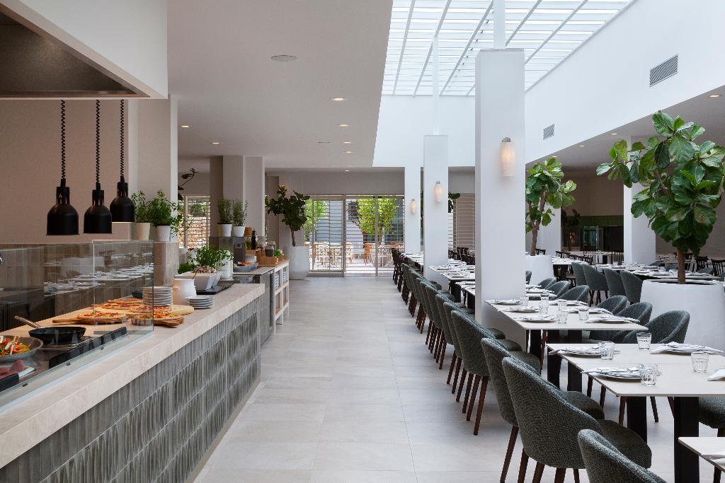 Hotel Bluesun Hotel Marina, Kroatien, Brela. Großes 2