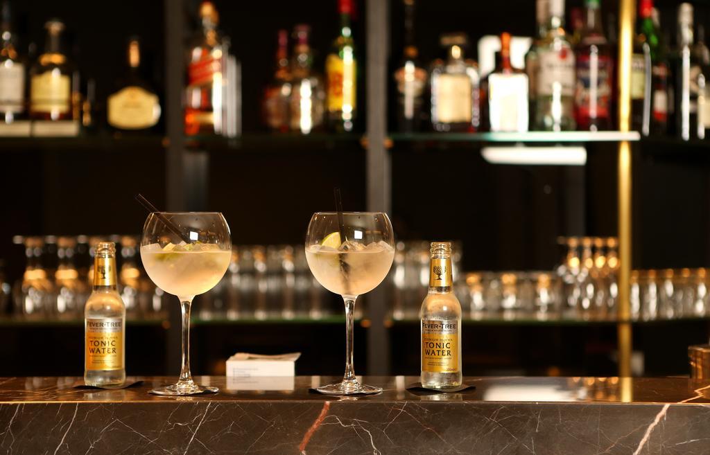 Acacia - Bar