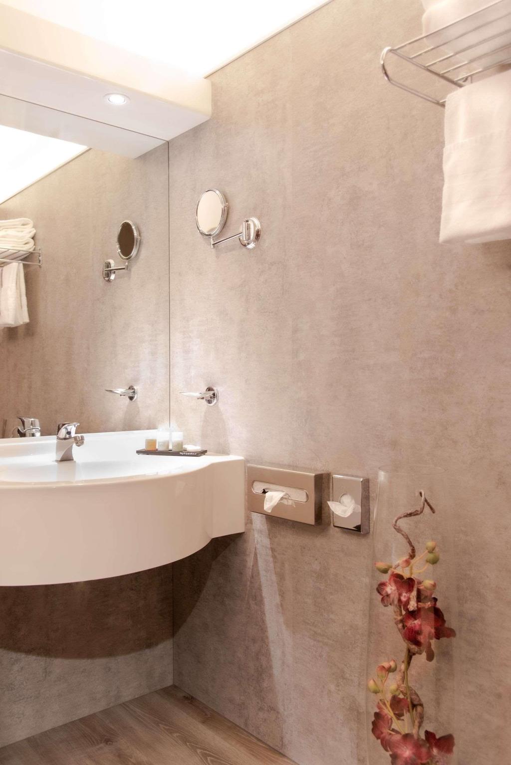 B&B HOTEL Mons Centre
