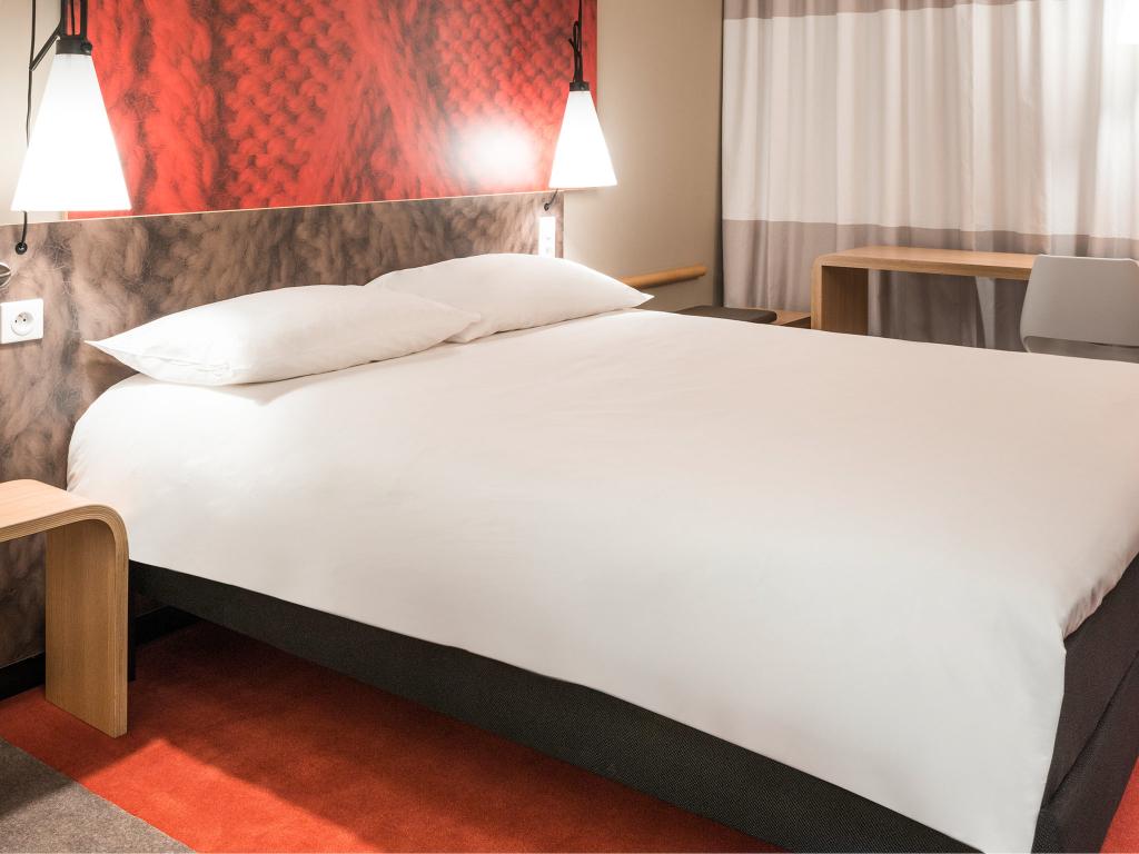 Ibis Swansea