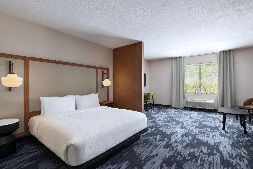 Rodeway Inn & Suites Hillsboro