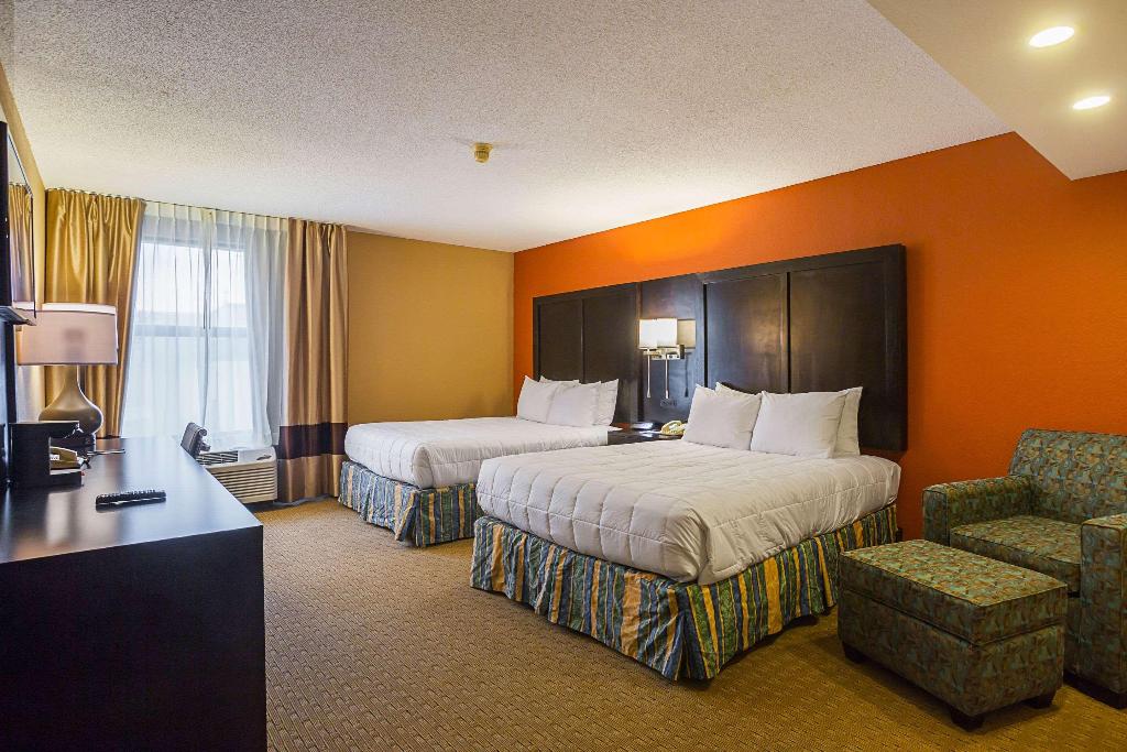 Clarion Inn & Suites Evansville