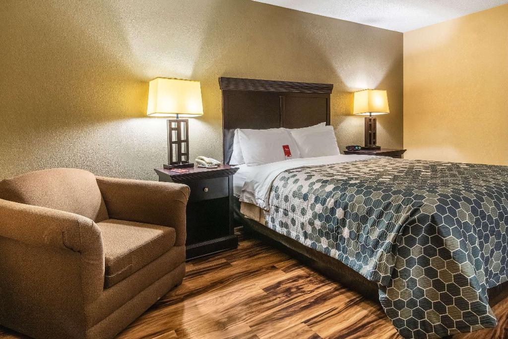 Econo Lodge Hillsboro I-35