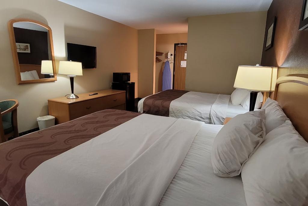 Travelodge by Wyndham Fargo