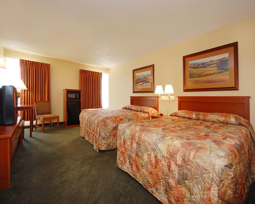 Econo Lodge Inn & Suites Kearney South