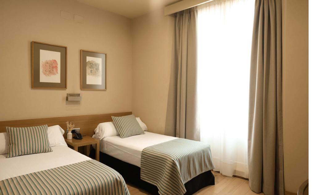 Hotel Windsor Puerta del Sol, Spanien, Madrid. Großes 1