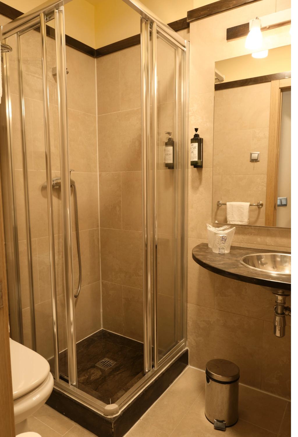 Hotel Windsor Puerta del Sol, Spanien, Madrid. Großes 2