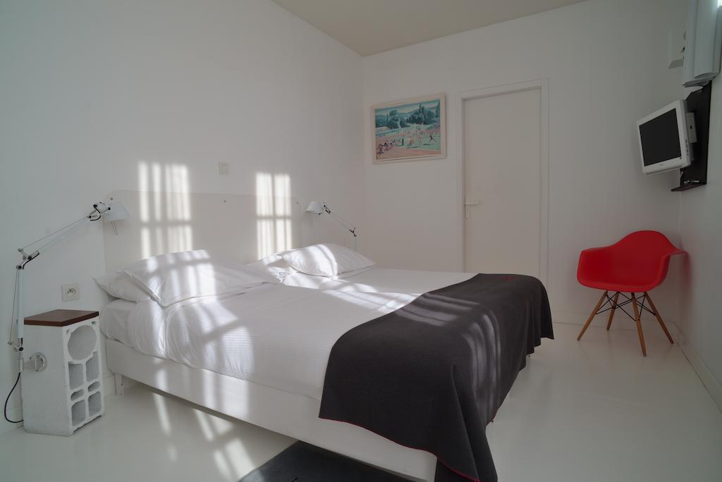 College Hotel