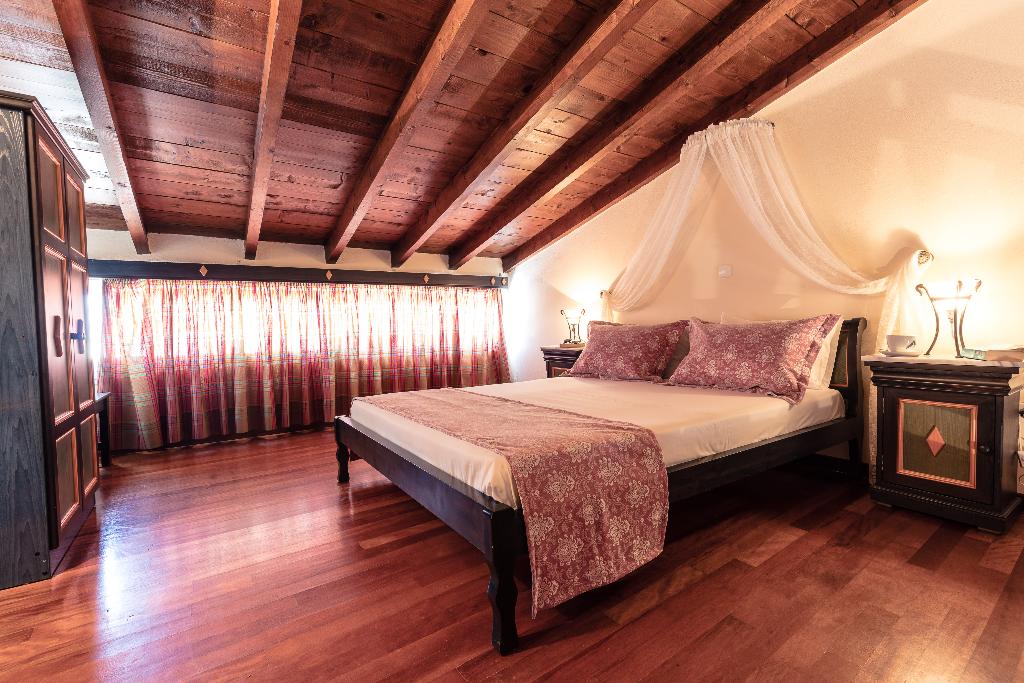 Yianna Hotel