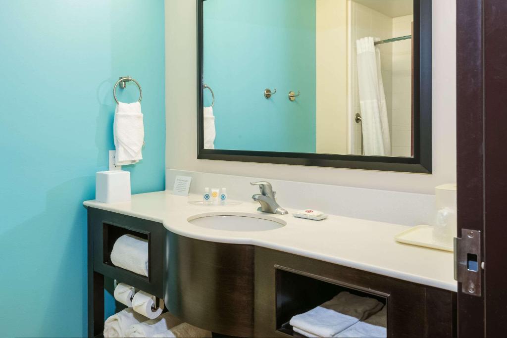 Comfort Suites Lake City