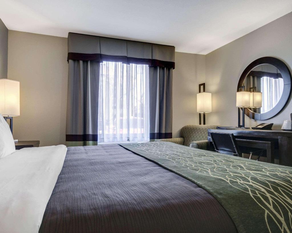 Comfort Inn & Suites I-10 Airport
