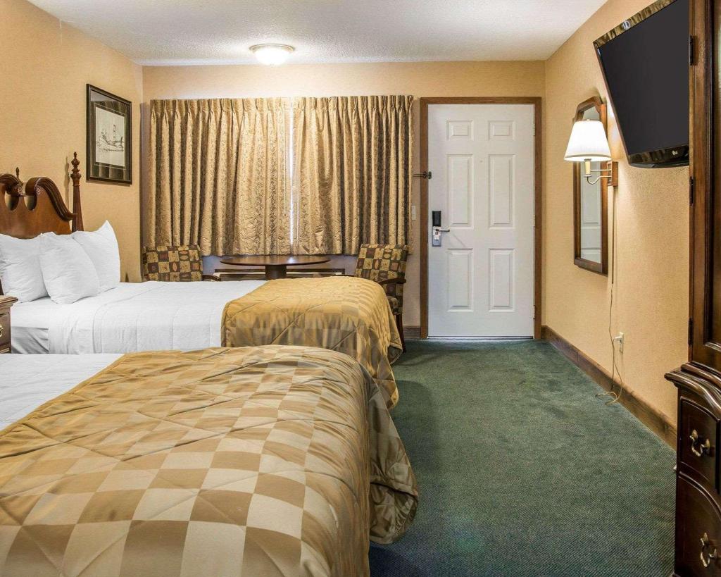 Clarion Hotel Beachfront