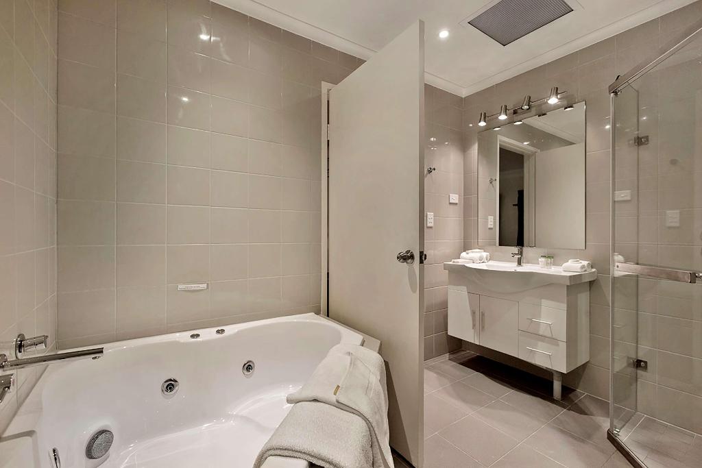 Best Western Plus Buckingham International