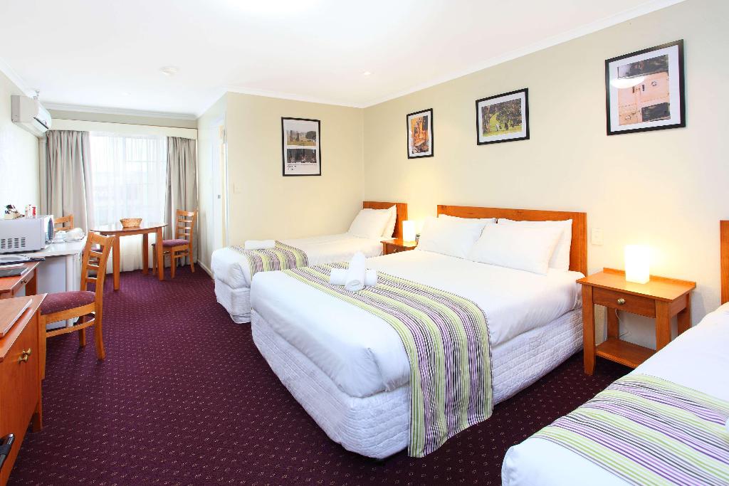 The Henry Parkes Tenterfield