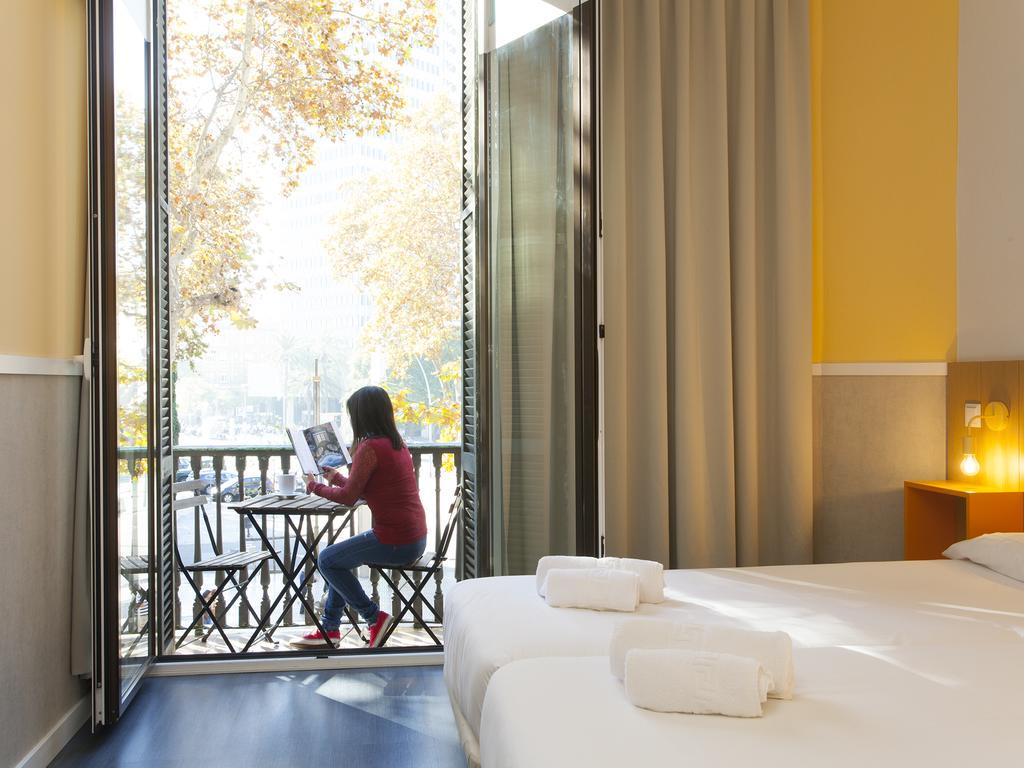 Ramblas by Pillow