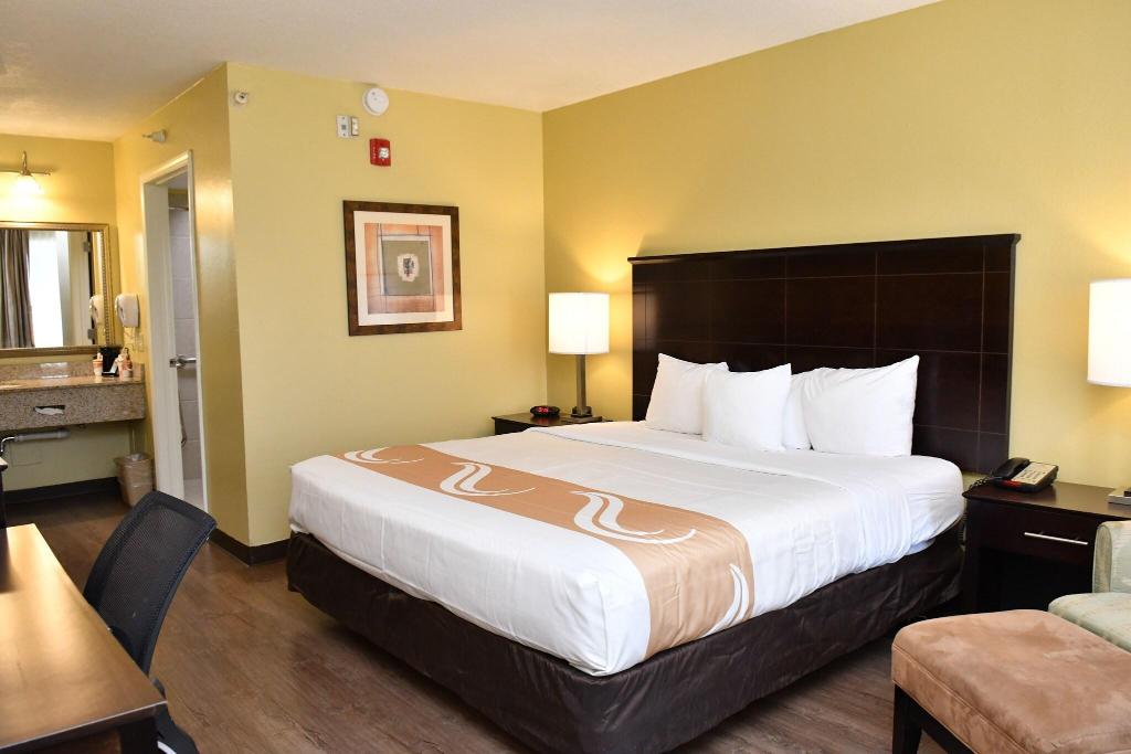 Quality Inn & Suites Greenville I-65