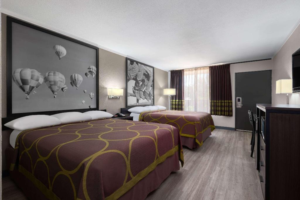Super 8 by Wyndham Longview/North