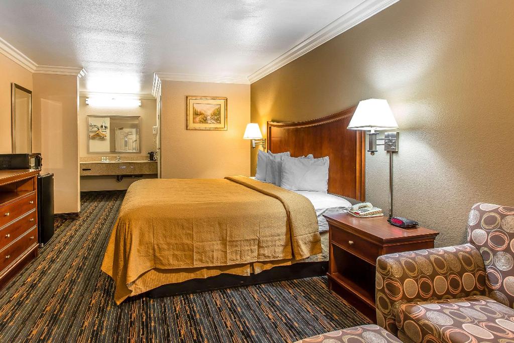 Quality Inn Lake Elsinore I-15