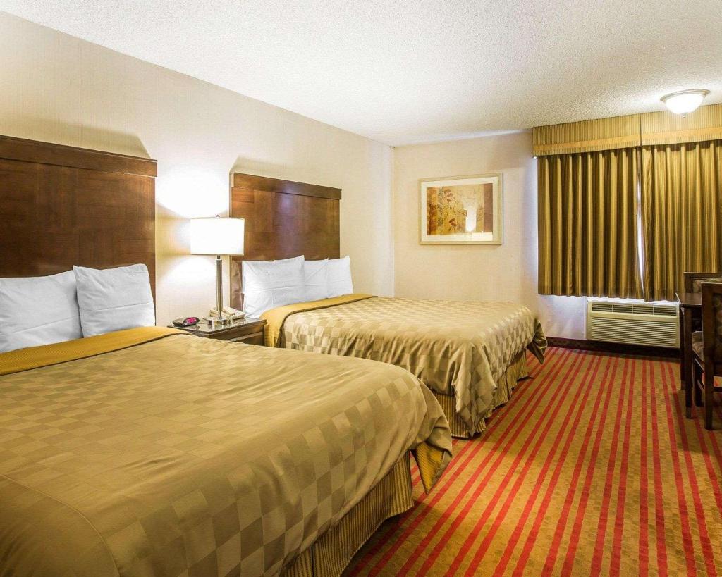 Rodeway Inn & Suites Bakersfield