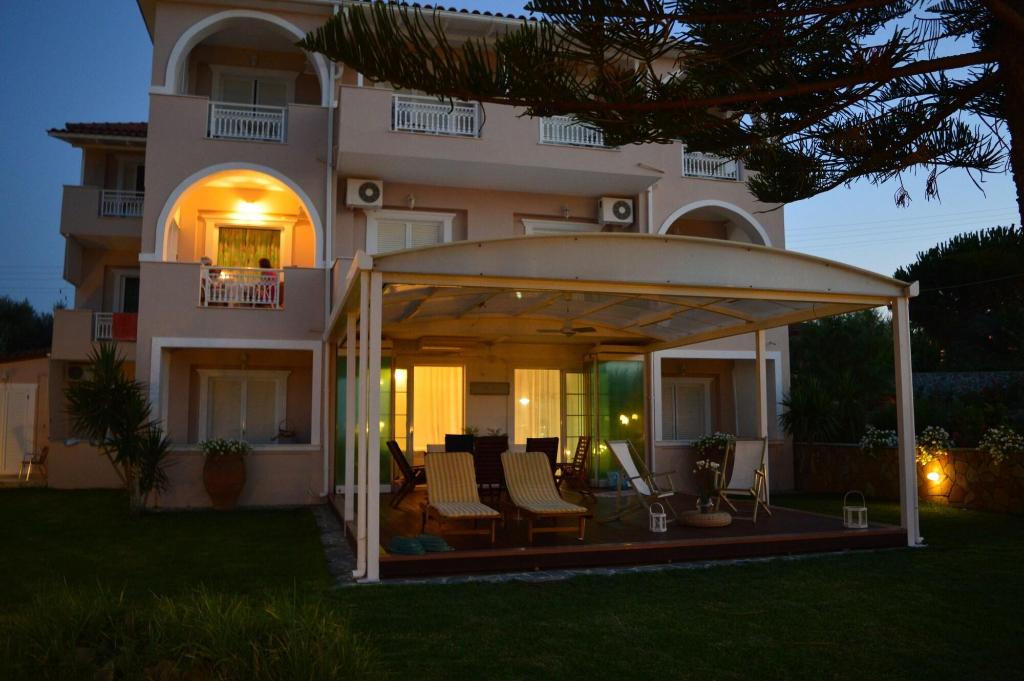 Stefania Apartments