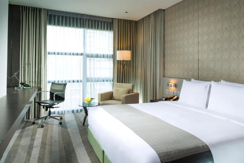 Holiday Inn Bangkok Sukhumvit