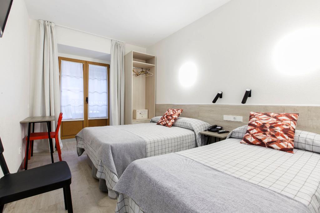 Hostal Castilla Ii Puerta Del Sol
