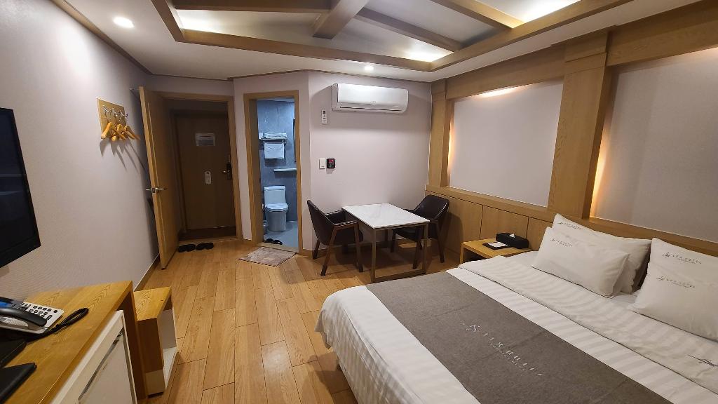 LEX Tourist Hotel