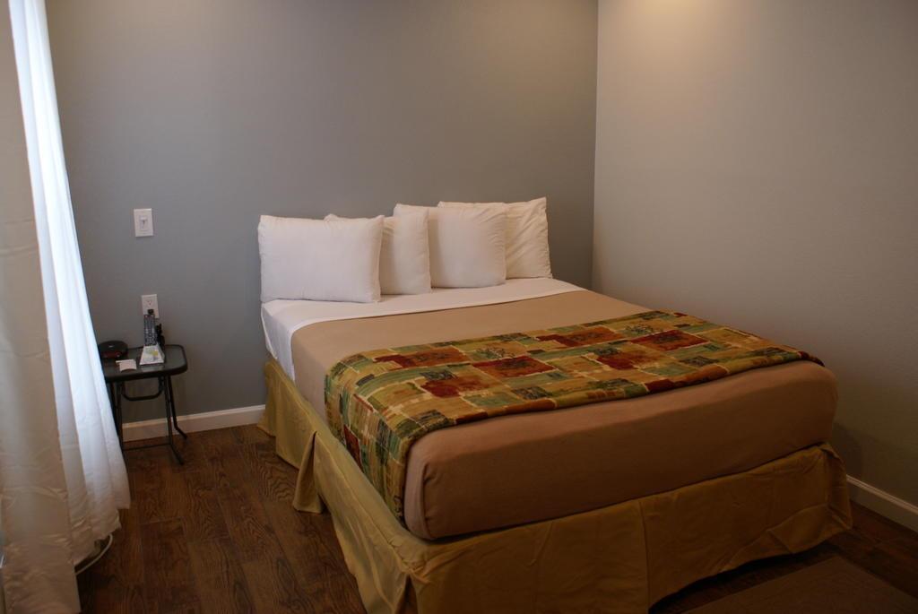 Hotel Point Loma