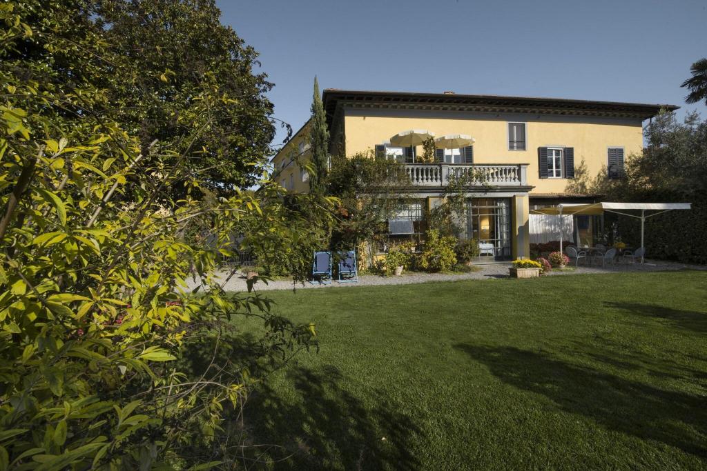 Al Porto Di Lucca B&B