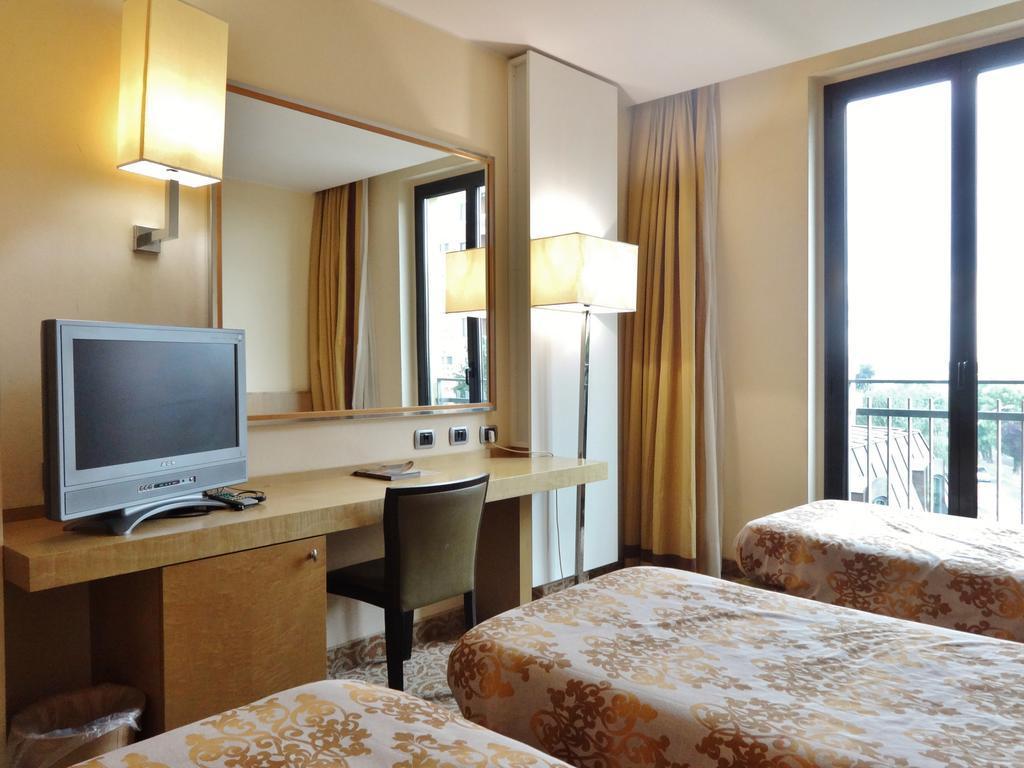 Hotel Tiffany Milano, Italien, Trezzano sul Naviglio. Großes 1