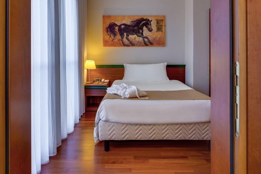 Hotel Raffaello Milan photo 19