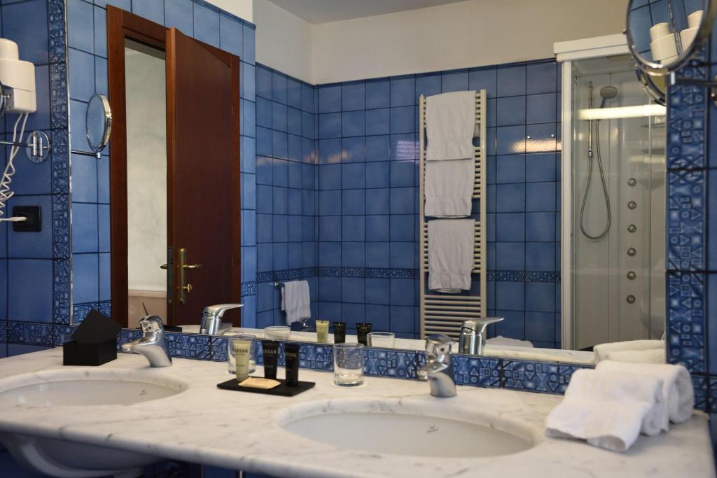 Hotel Raffaello Milan photo 22