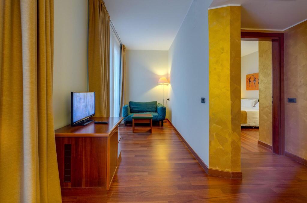 Hotel Raffaello Milan photo 25