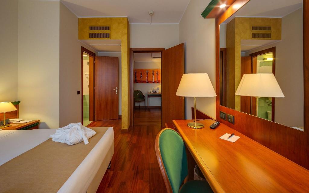 Hotel Raffaello Milan photo 29
