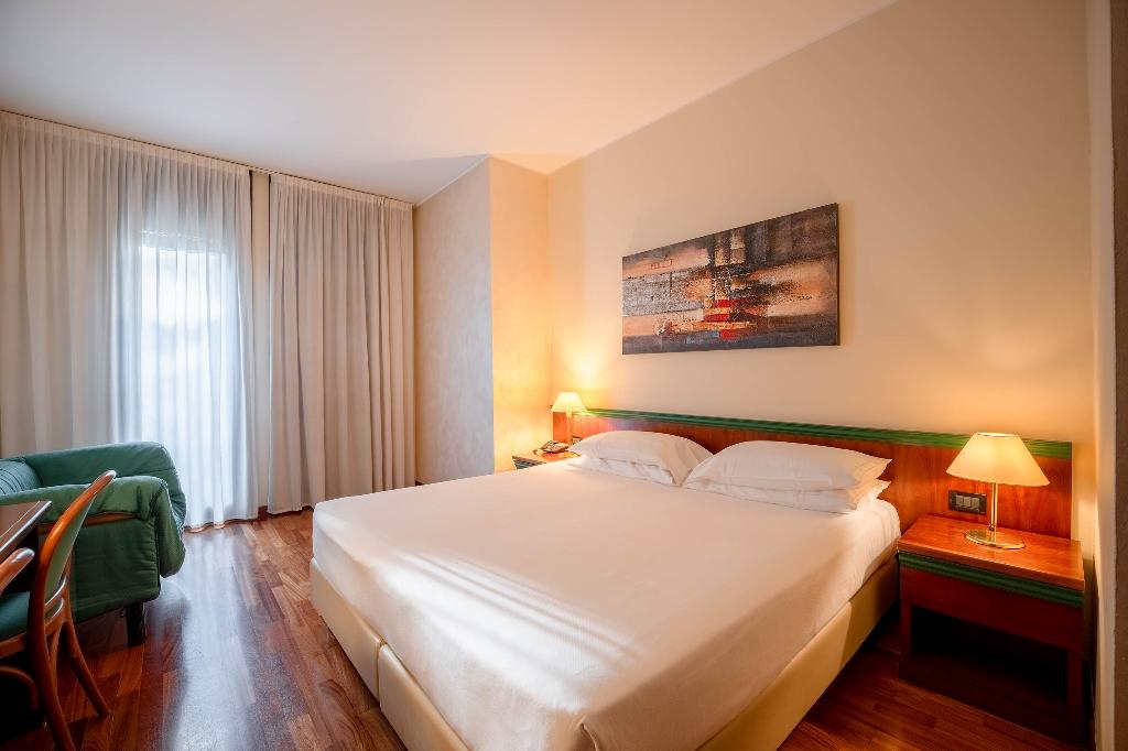 Hotel Raffaello Milan photo 6