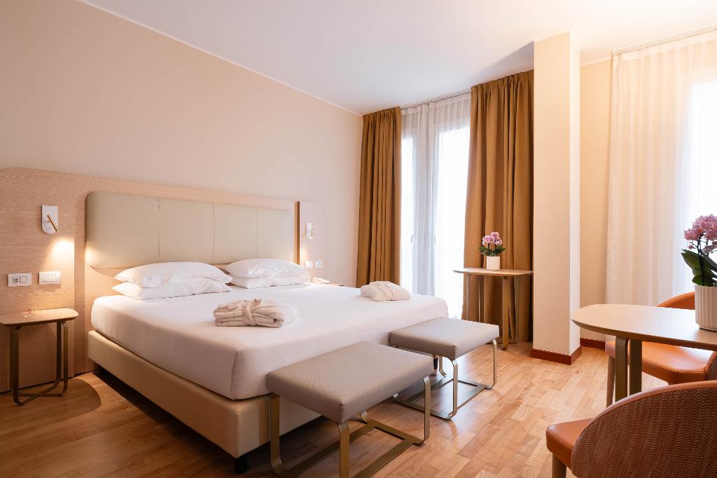 Hotel Raffaello Milan photo 18