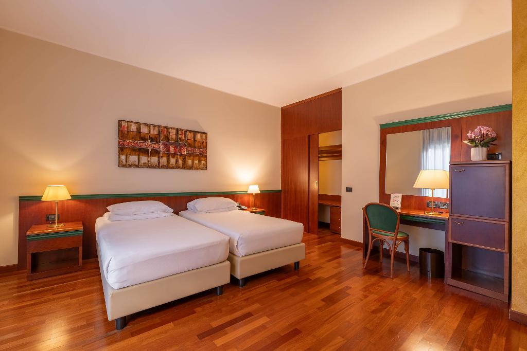 Hotel Raffaello Milan photo 69