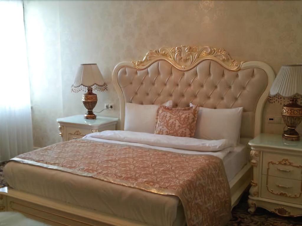 Best Town Hotel