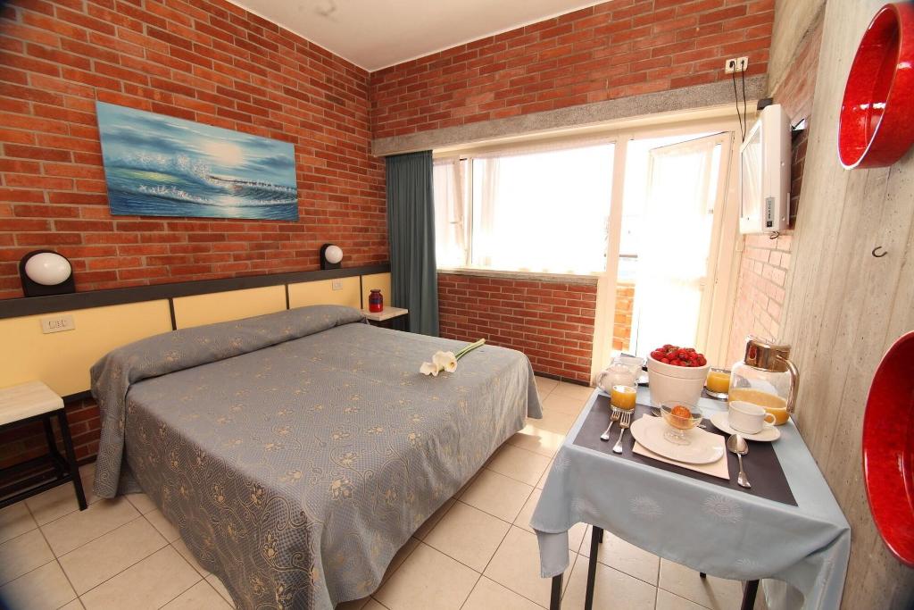 hotel marina di massa