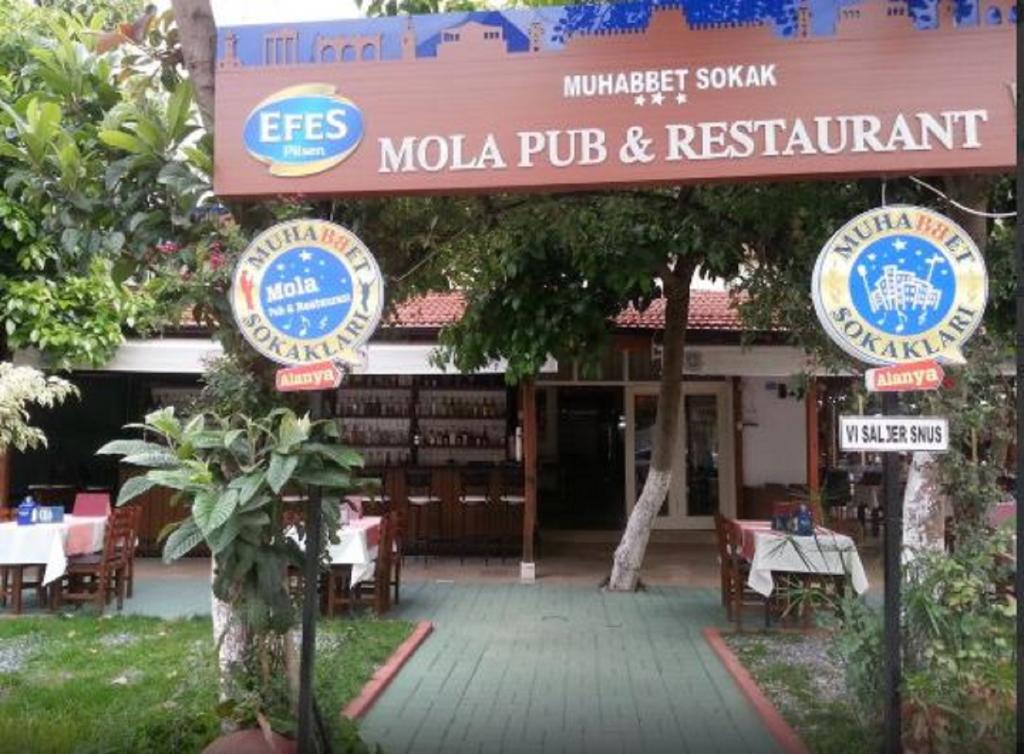 Mola Hotel