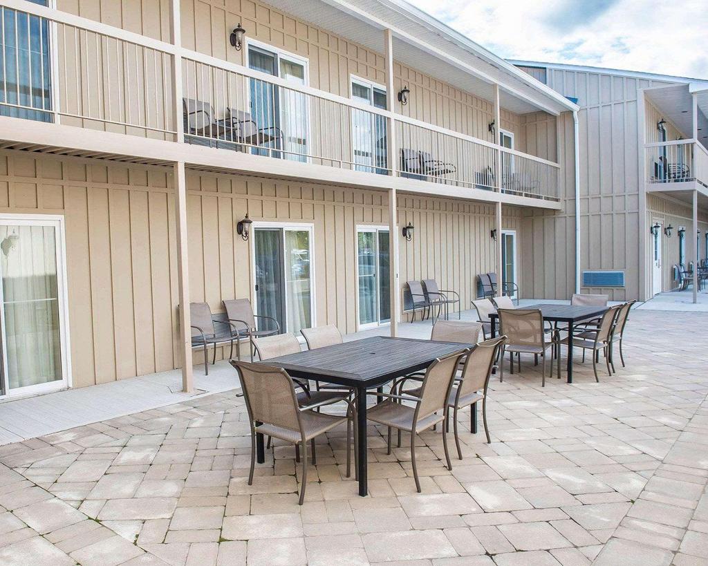 Comfort Inn&Suites Thousand Island Harbour Distric