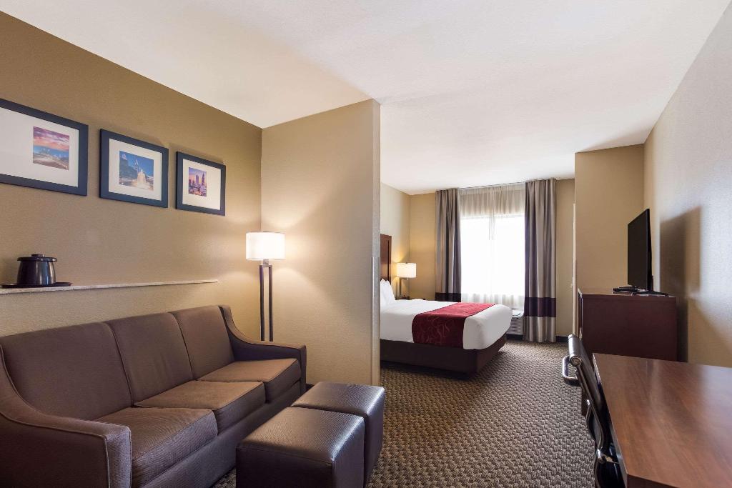 Comfort Suites North Mobile